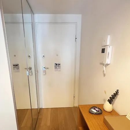 Apartment Modern 2-br In The Heart Of